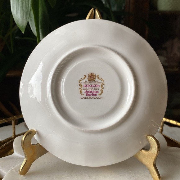 Rare PARAGON Gainsborough Antique Series Wide Teacup + Saucer Vintage 1960’s HTF - Picture 10 of 11